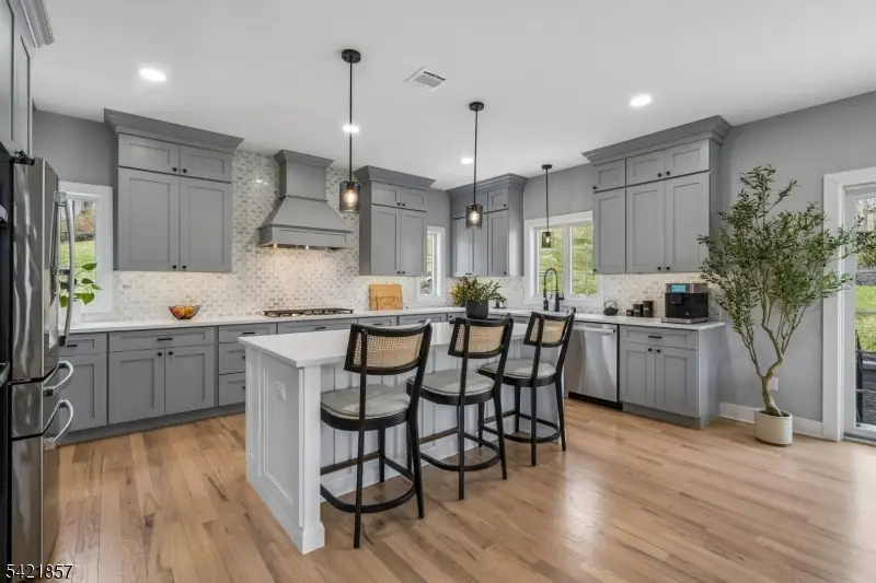 518 Cardinal Ln, Green Brook, NJ 08812 - #1