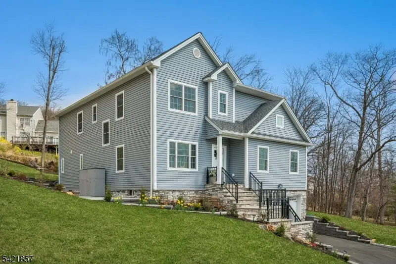 518 Cardinal Ln, Green Brook, NJ 08812 - #3