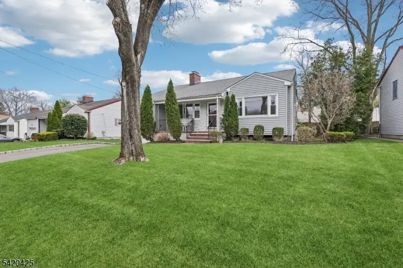 42 Nomahegan Ct, Cranford, NJ 07016 - #2