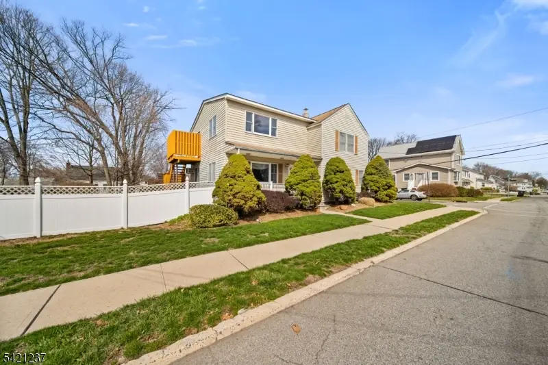 125 Merritt Ave, Bergenfield, NJ 07621 - #2