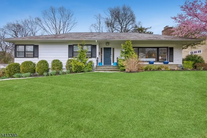 101 Essex Rd, Summit, NJ 07901 - #2