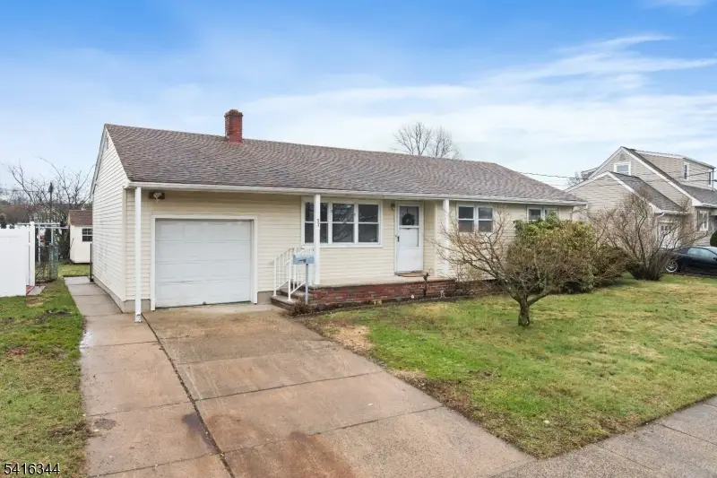37 Louise Dr, Manville, NJ 08835 - #1
