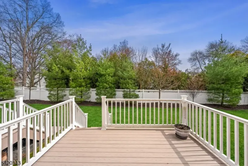 47 Harvey Ct, Clark, NJ 07066 - #3