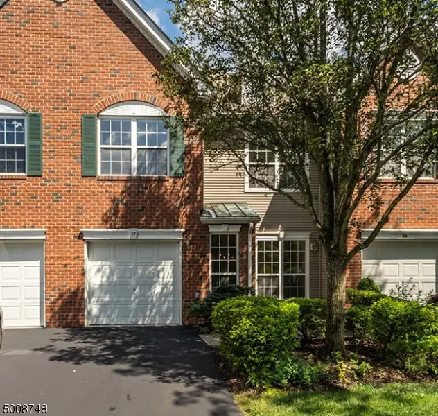 17 Clark Ct, The Hills, NJ 07920 - #1