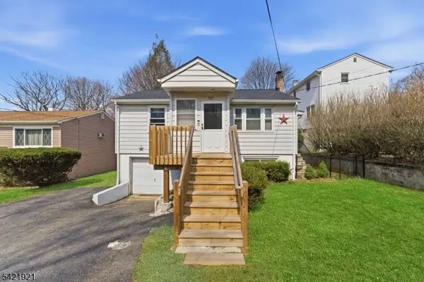 537 Rogers Dr, Roxbury Twp., NJ 07850