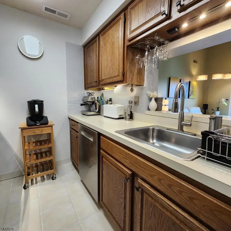 5321 Ravens Crest Dr, Princeton Meadows, NJ 08536 - #2