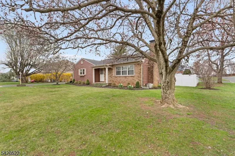 719 Brooklyn Ave, Raritan, NJ 08869 - #1