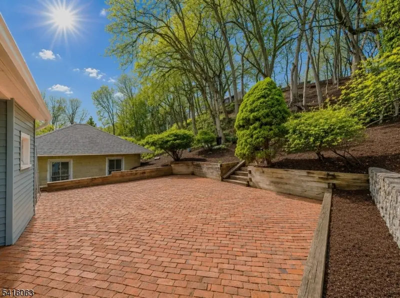 24 W Main St, Clinton, NJ 08809 - #3