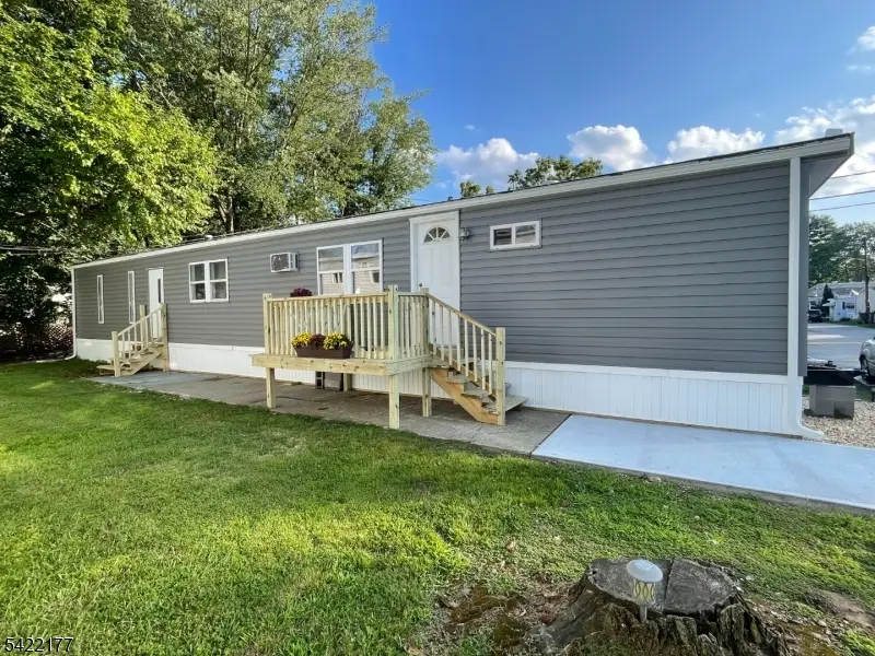 28 Finns Dr, Wayne, NJ 07470 - #1