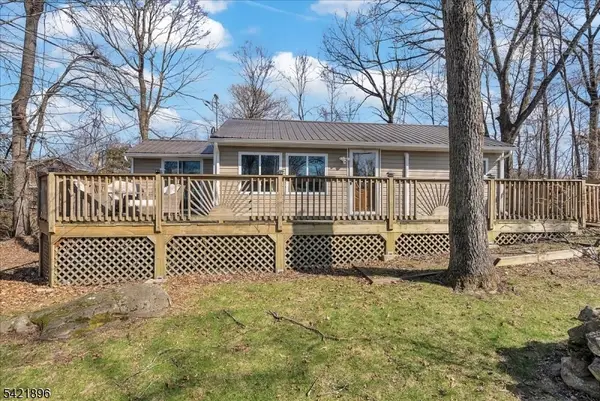 128 Birch Rd, Vernon Twp., NJ 07422