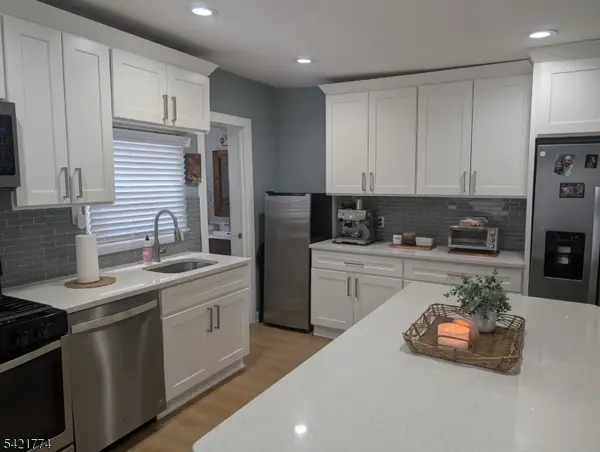 20 Dukes St, Kearny Town, NJ 07013