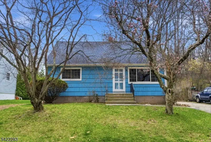 52 Red Twig Trl, Bloomingdale, NJ 07403 - #1