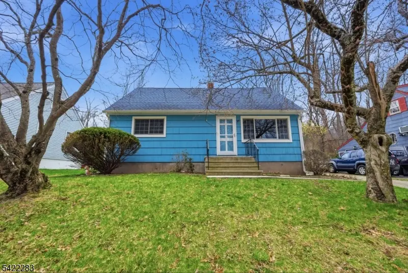 52 Red Twig Trl, Bloomingdale, NJ 07403 - #2