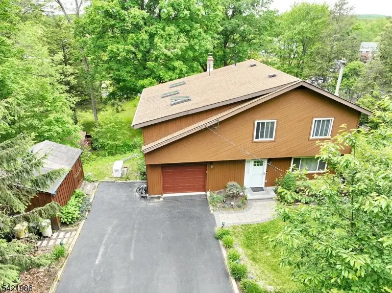 64 Larchmont Dr, West Milford, NJ 07421 - #2