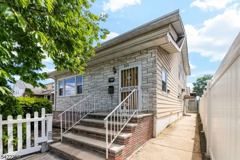 229 Brighton Ave, Belleville, NJ 07109 - #1