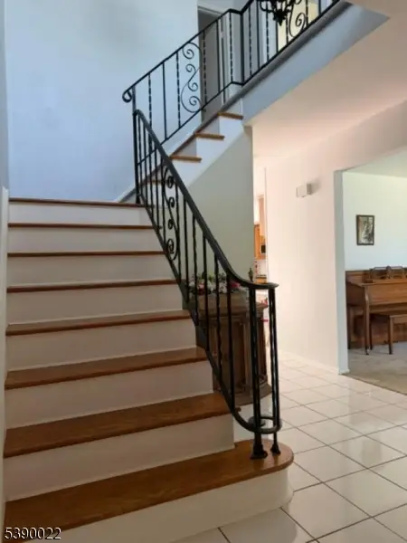 4 Parkview Dr, Succasunna, NJ 07876 - #2