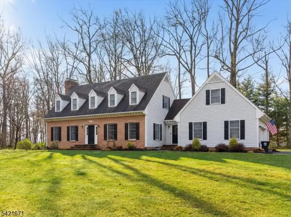 321 Bellis Rd, Holland Twp., NJ 08804