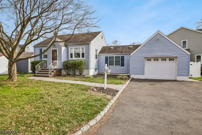 287 Roosevelt Ln, Kenilworth, NJ 07033 - #2