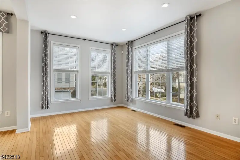 145 Arrowgate Dr, Randolph, NJ 07869 - #3