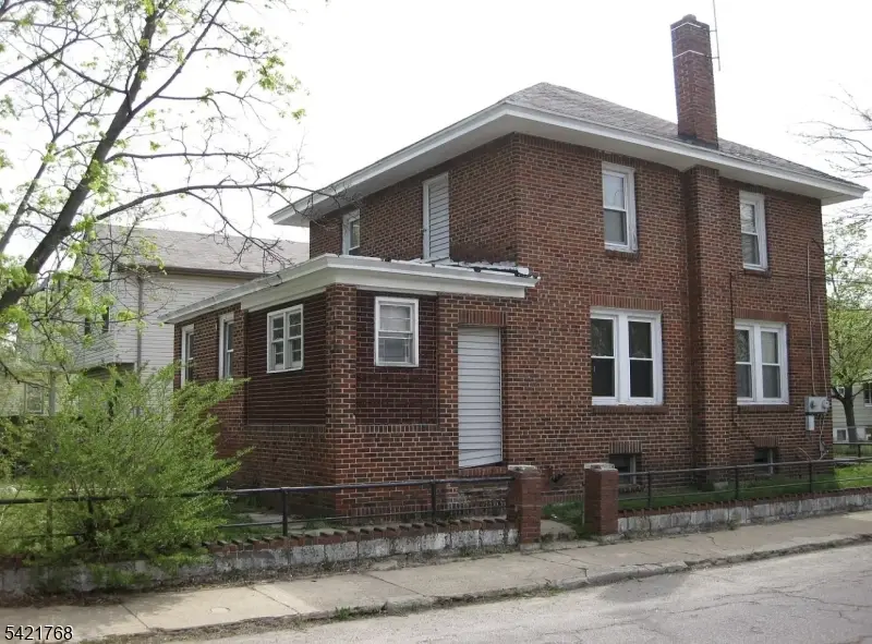 29 W Madison St, Paulsboro, NJ 08066 - #2