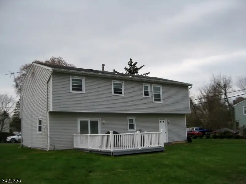 372 W Point Ave, Franklin, NJ 08873 - #2