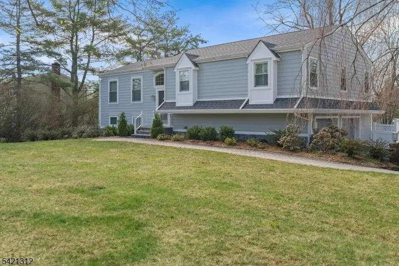 7 Tempe Wick Rd, Mendham, NJ 07945 - #2