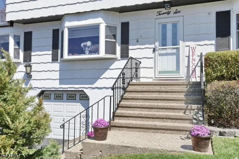 26 Scrivani Dr, Wanaque, NJ 07465 - #2