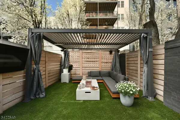 406 Madison St #1R, Hoboken City, NJ 07030