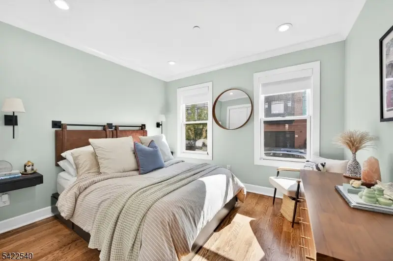 406 Madison St #1R, Hoboken, NJ 07030 - #2