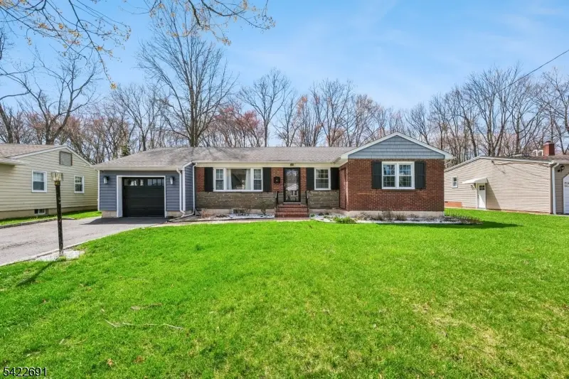 62 Forest Ave, Berkeley Heights, NJ 07922 - #1