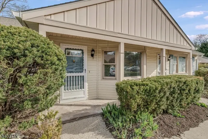 79 Carriage Ln, Lake Mohawk, NJ 07871 - #1