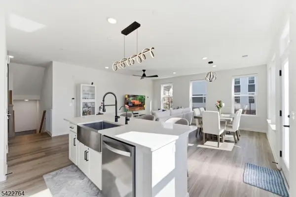 5 Sadie Cir #5201, Union Twp., NJ 07083