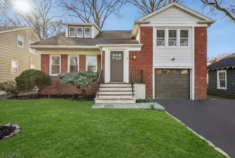 5 Essex Rd, Maplewood, NJ 07040 - #1