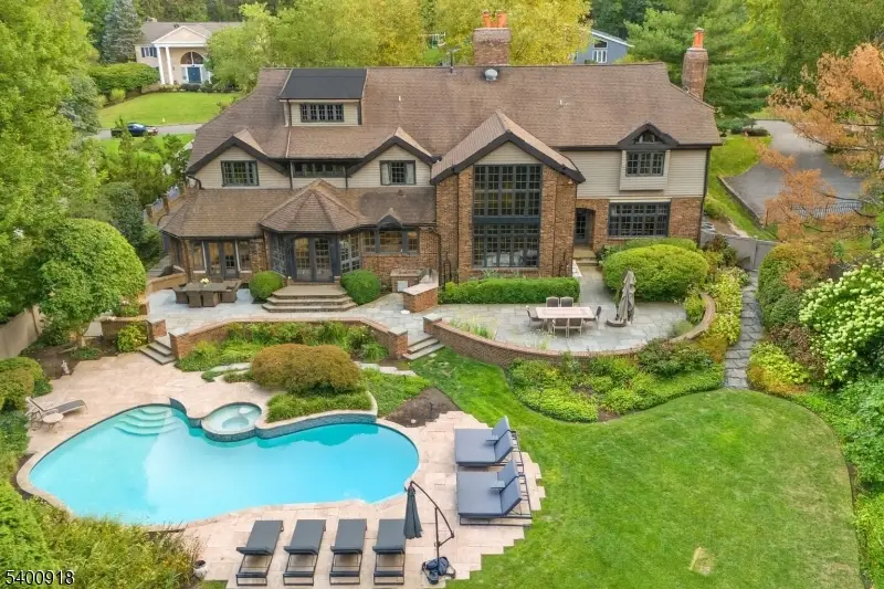 54 Hamilton Dr, North Caldwell, NJ 07006 - #1