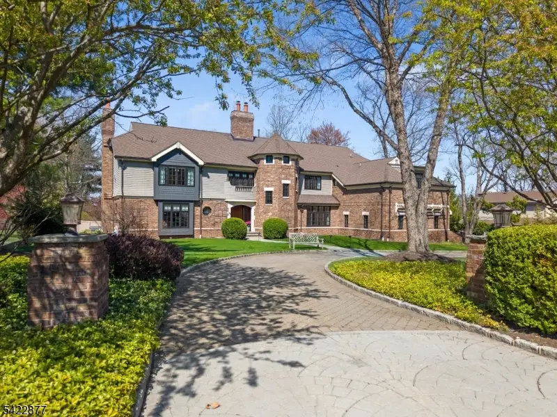 54 Hamilton Dr, North Caldwell, NJ 07006 - #2