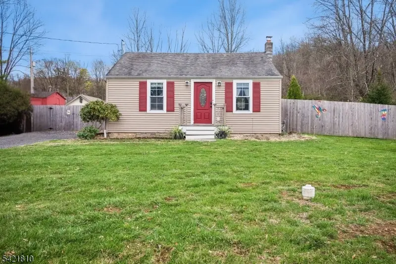 25 Railroad Ave, Califon, NJ 07830 - #1