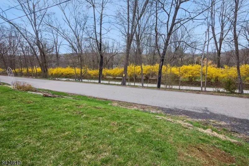 25 Railroad Ave, Califon, NJ 07830 - #2