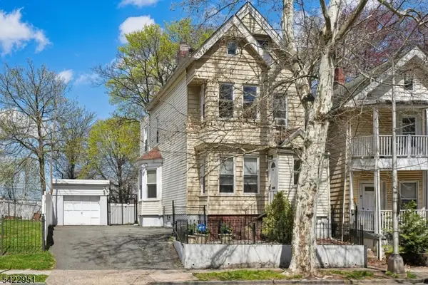 70 9th Ave, East Orange City, NJ 07018