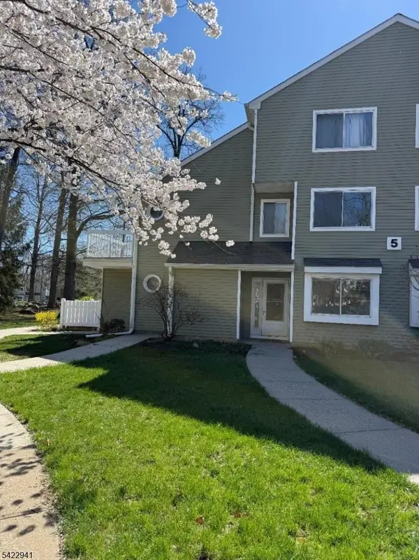 7 Foxtail Lane, South Brunswick Twp., NJ 08852