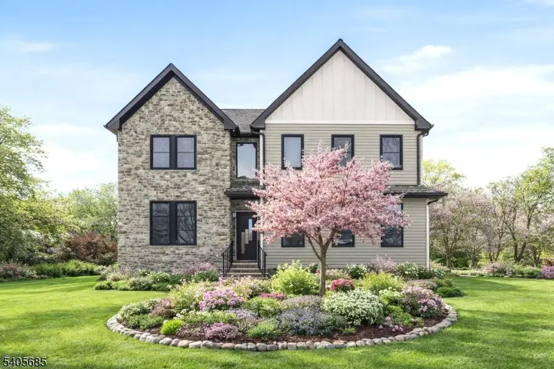 237B S Main St, Flemington, NJ 08822 - #1
