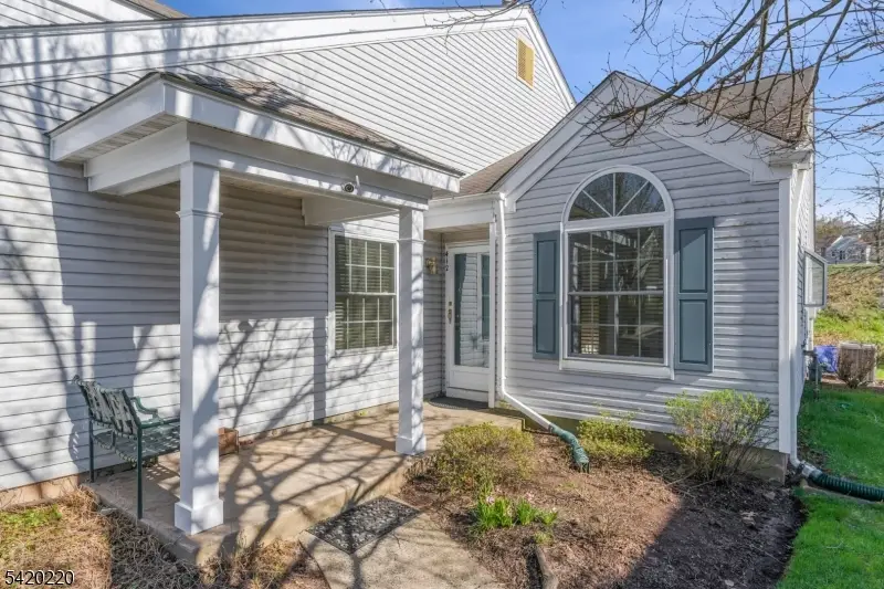 412 Cardinal Ln, The Hills, NJ 07921 - #3