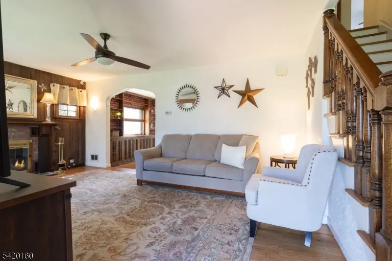 716 Center St, Garwood, NJ 07027 - #3