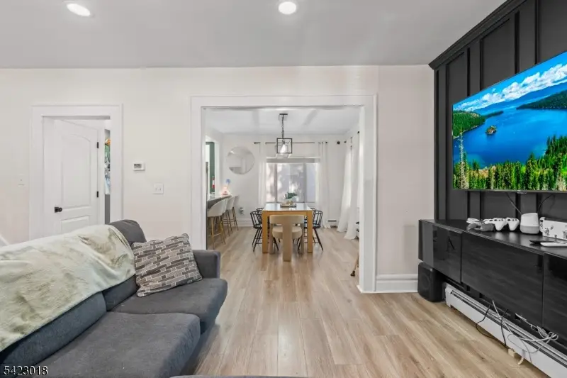 42 Richelieu Pl, Newark, NJ 07106 - #2