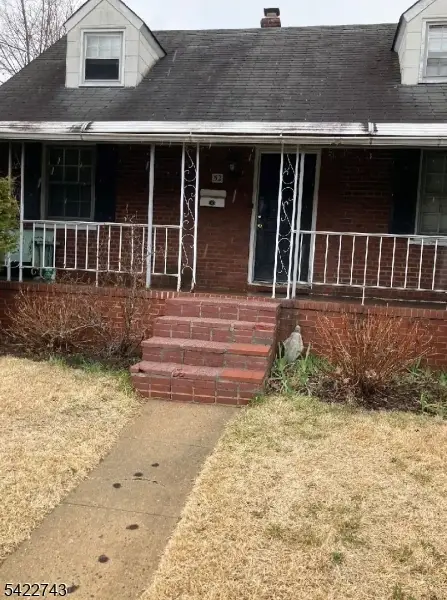 52 Caroline Ave, Hamilton, NJ 08610 - #1
