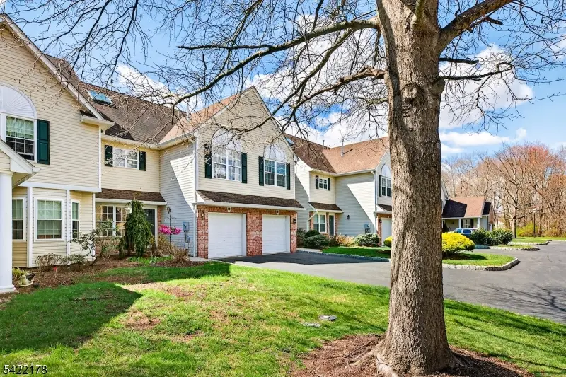 19 Cooper Ln, Millington, NJ 07946 - #2