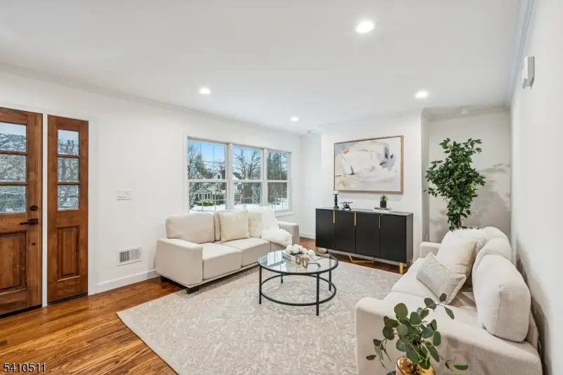 161 Myrtle Ave, Millburn, NJ 07041 - #1