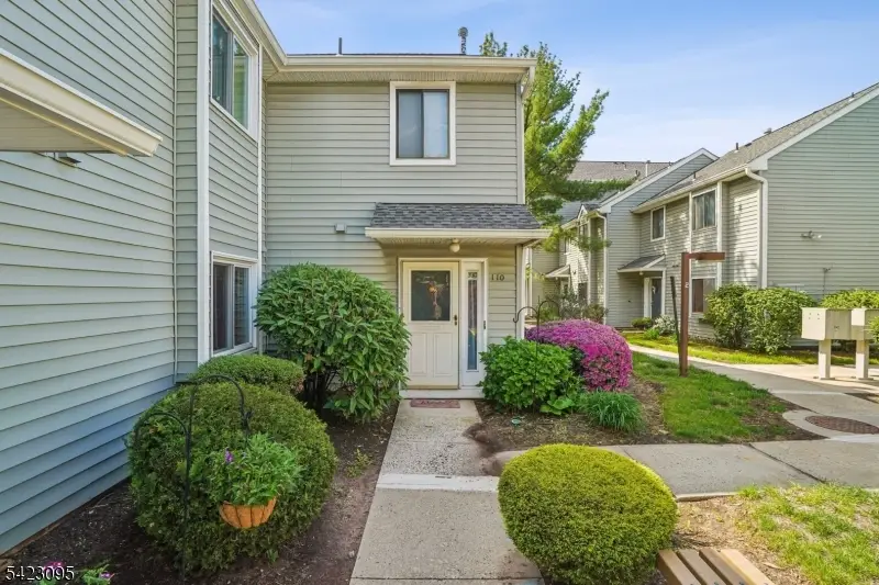 165-110 Essex Ave, Metuchen, NJ 08840 - #1