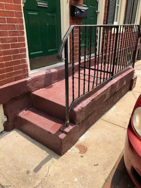 6 Peace St, Trenton City, NJ 08608