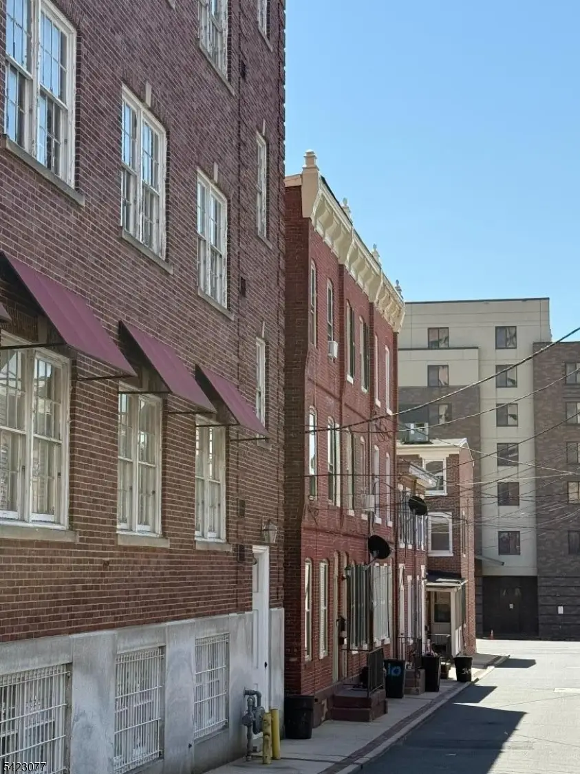 6 Peace St, Trenton, NJ 08608 - #2