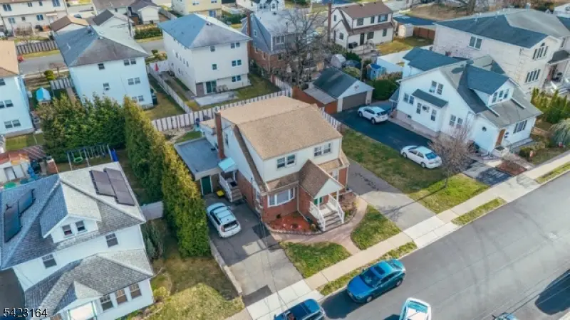 154 Orchard St, Elmwood Park, NJ 07407 - #3